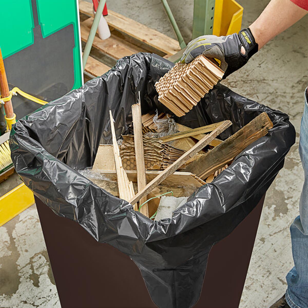 Heavy Duty 42 Gallon 10 Count 3 MIL Black Flap Tie Trash Bags G213653