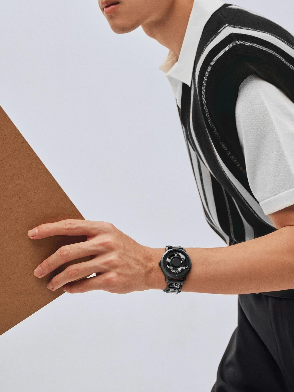 Magnetic Quartz Watch with Stainless Steel Band L878